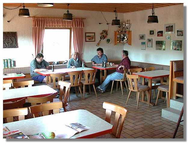 Clubheim3_int.jpg (46958 Byte)