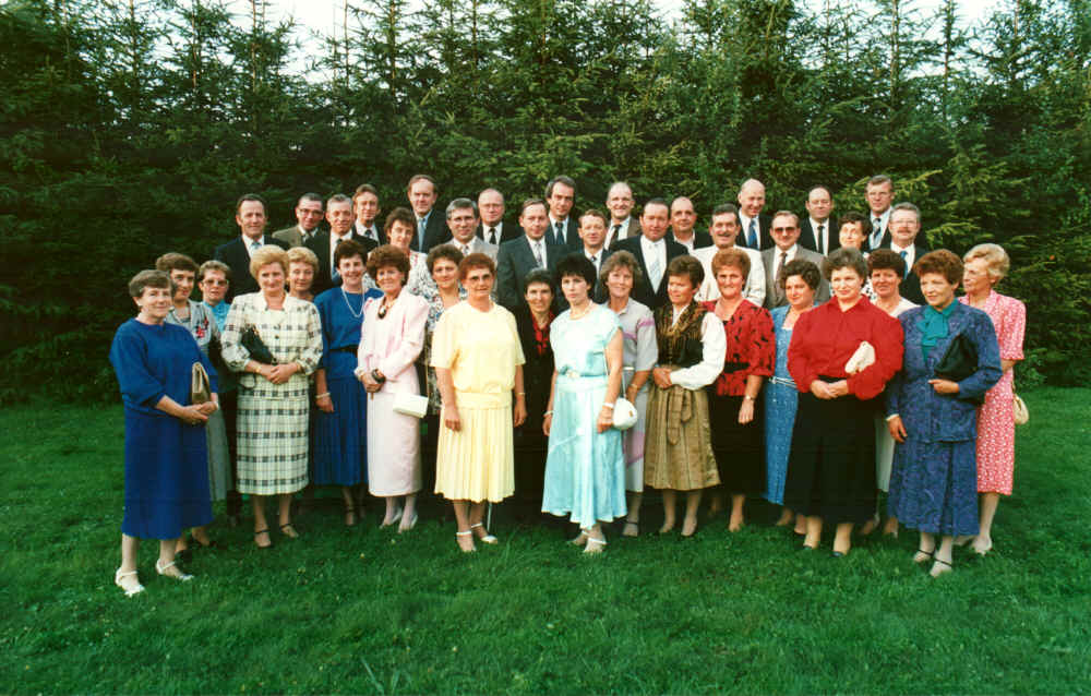 1936-37-50Ja-1987.jpg (2228369 Byte)